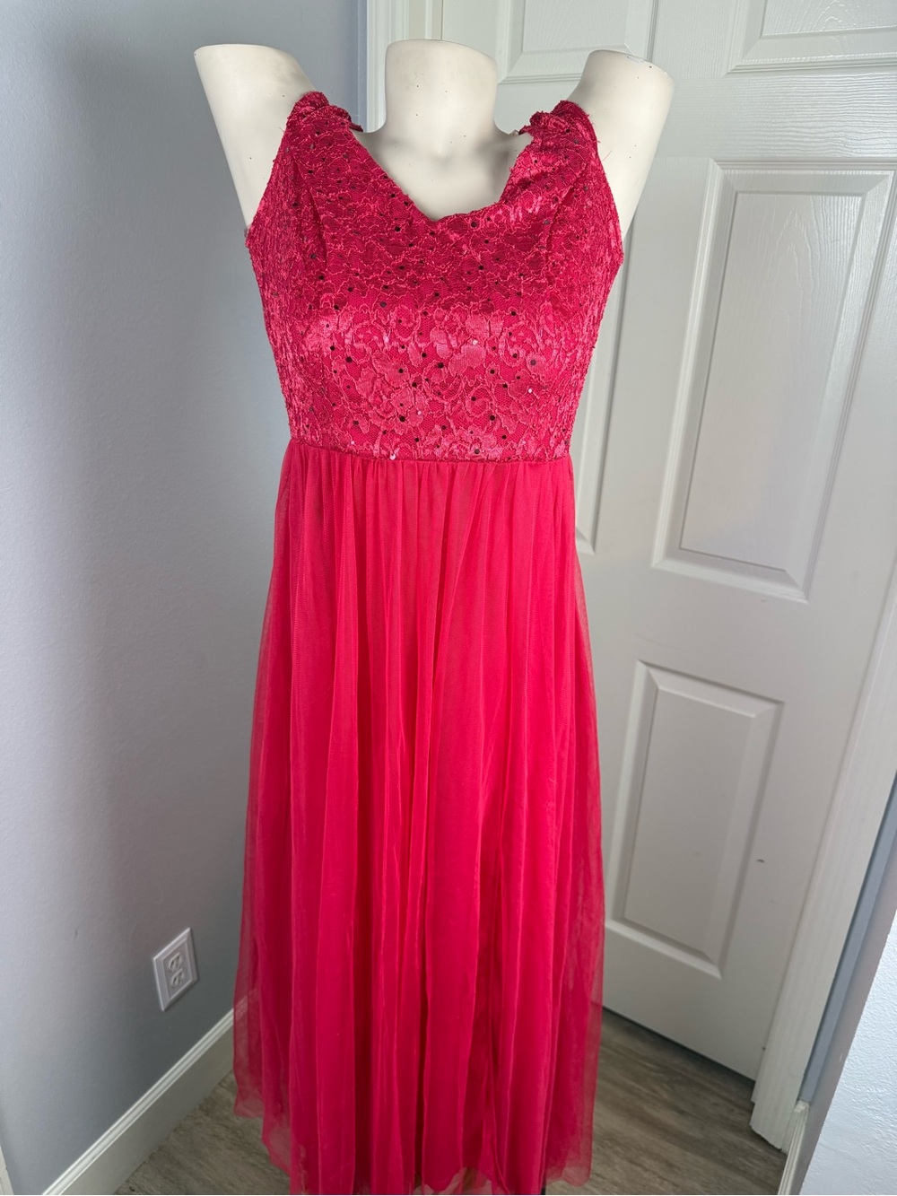 Sleeveless Lace Bodice Maxi Dress in Hot Pink